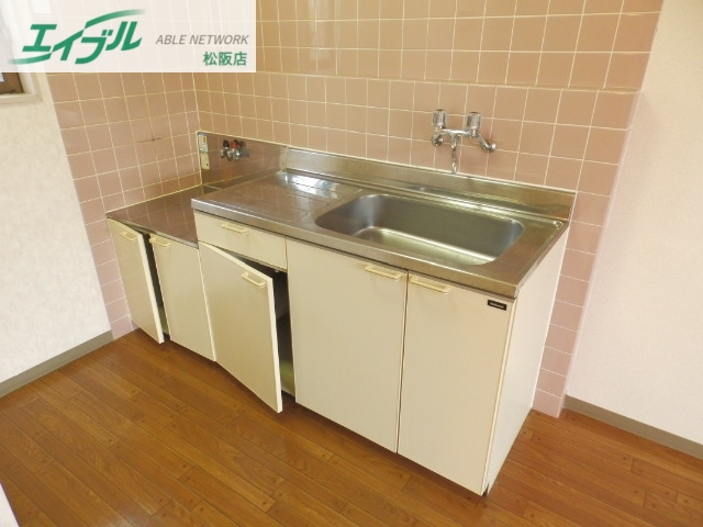 キッチン　同型タイプの写真です