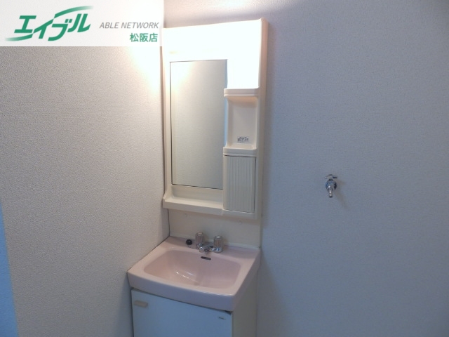 洗面設備　同型タイプの写真です