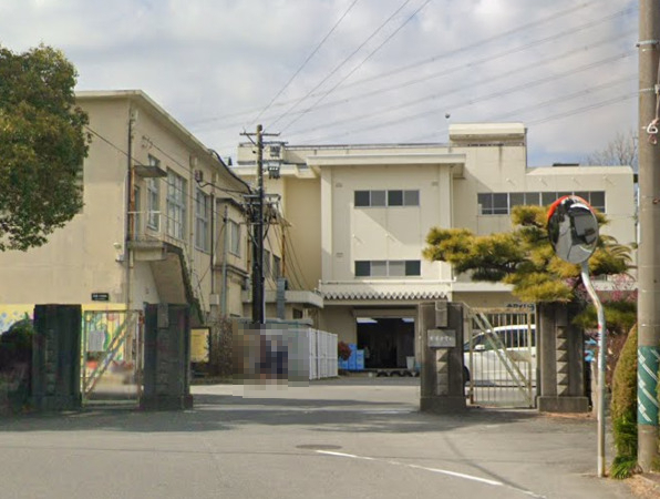 中学校　東浦町立東浦中学校（中学校）まで481m