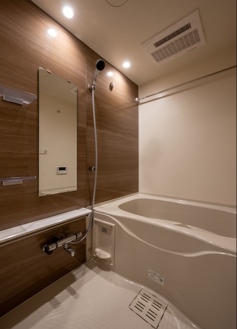 バス・シャワールーム　※写真は同タイプ住戸です。