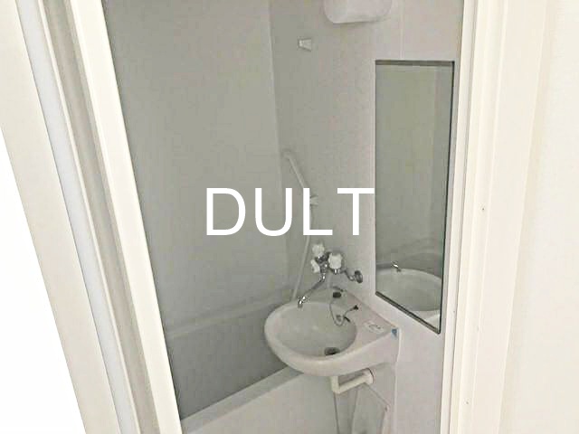 バス・シャワールーム　バスルームです。