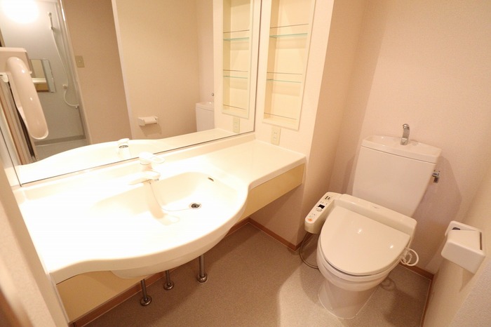 洗面設備　大型洗面化粧台