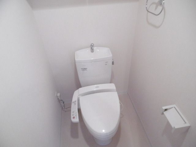 トイレ　お部屋探しは株式会社　タウンハウジング　までお気軽にお問合…