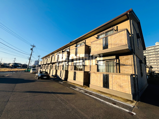 建物外観　レンガ調のオシャレな外観。