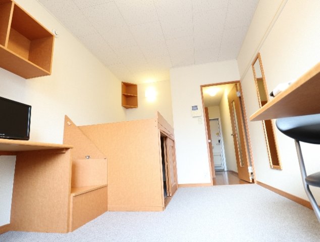 居室・リビング　こちらのリビングで趣味の時間をお楽しみください