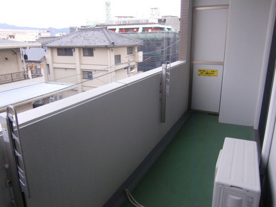 バルコニー　※別部屋の写真です