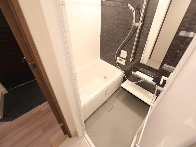 バス・シャワールーム　浴室暖房乾燥機・ミストサウナ付　追い焚き機能付お風呂