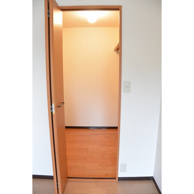 収納　現況優先です。