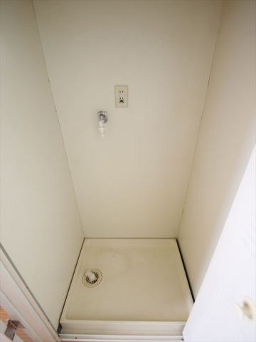 洗面設備　室内洗濯機置場完備です♪