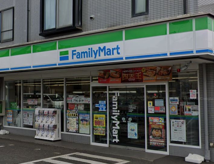 コンビニ　ファミリーマート 小金井桜町店（コンビニ）まで452m