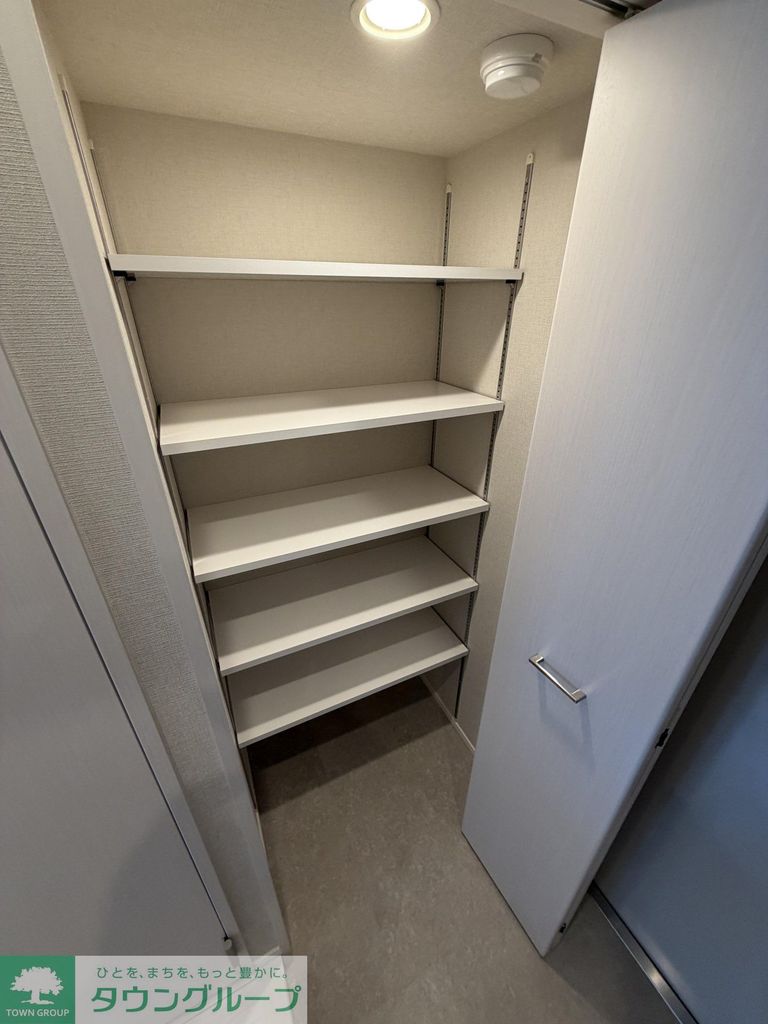 収納　バルコニー