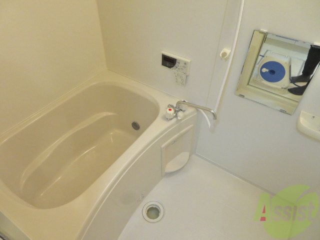 バス・シャワールーム　一日の疲れを癒す空間のお風呂も清潔感が有りますね