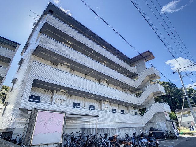 建物外観　現況が相違する場合は現況を優先致します。