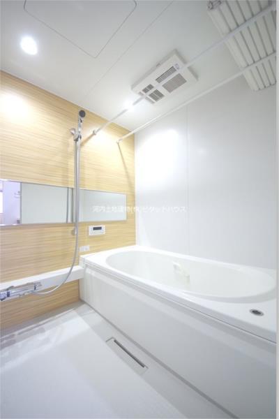 バス・シャワールーム　追い焚き・浴室乾燥機付き