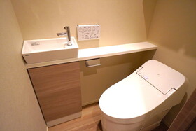 トイレ　※別部屋の参考写真です。