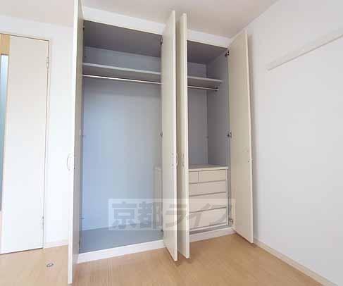 収納　便利で大きな収納です。