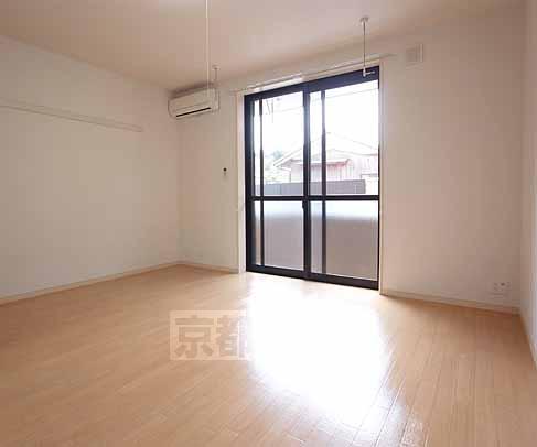 居室・リビング　広々とした部屋です。