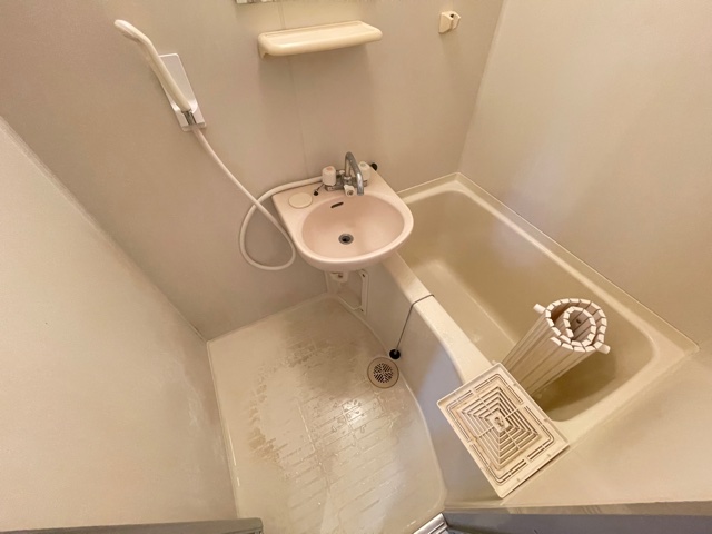 バス・シャワールーム　※別部屋参考写真