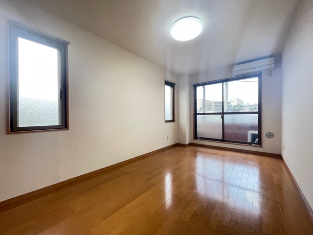 居室・リビング　※別部屋参考写真