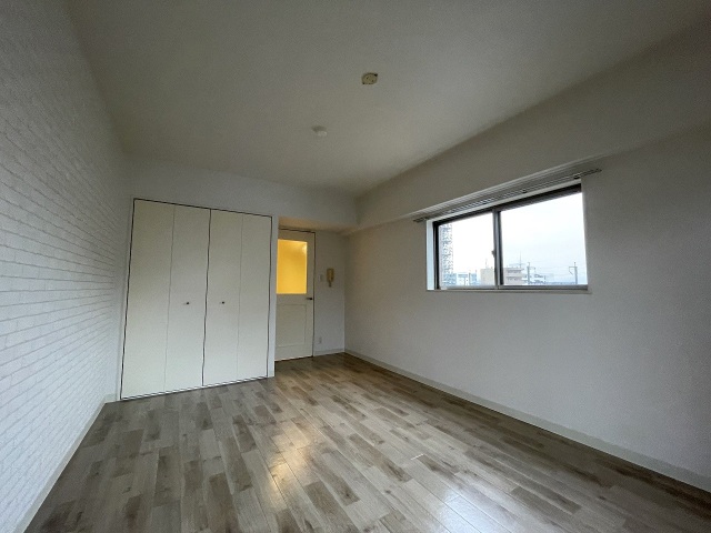 居室・リビング　※同物件別号室参考写真