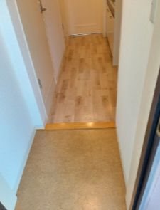 玄関　※同物件別号室参考写真