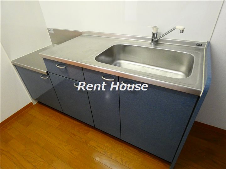 キッチン　別号室の参考写真となります