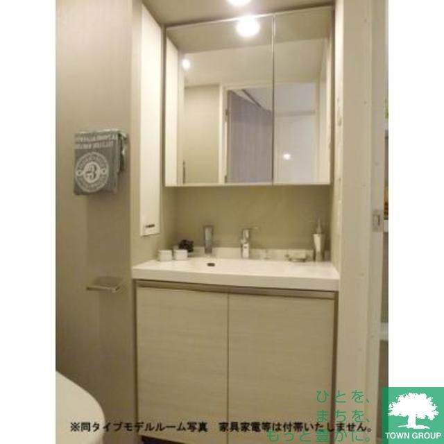 洗面設備　※写真は同タイプ住戸です。