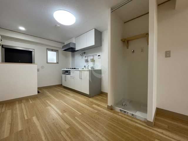 居室・リビング　マンショントミー