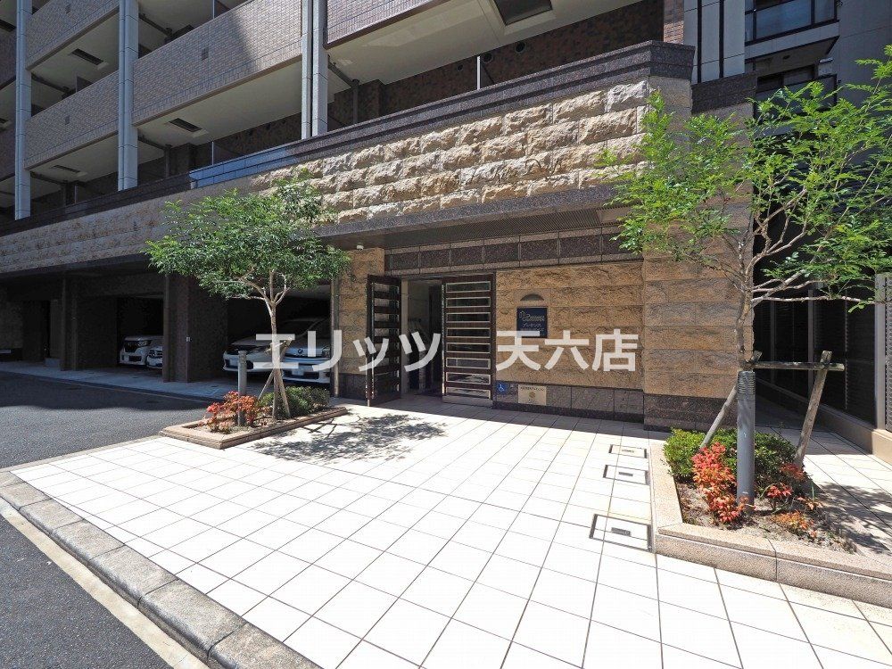 エントランス　エントランス