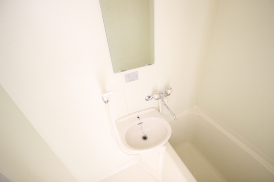 洗面設備　※別部屋の写真です
