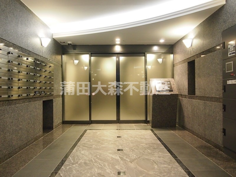 エントランス　防犯カメラTVモニター付オートロック宅配BOXメールBOX管