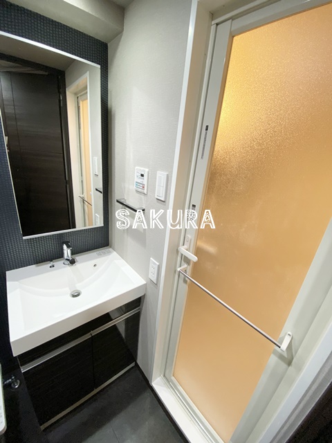 洗面設備　身支度に欠かせない独立洗面台♪