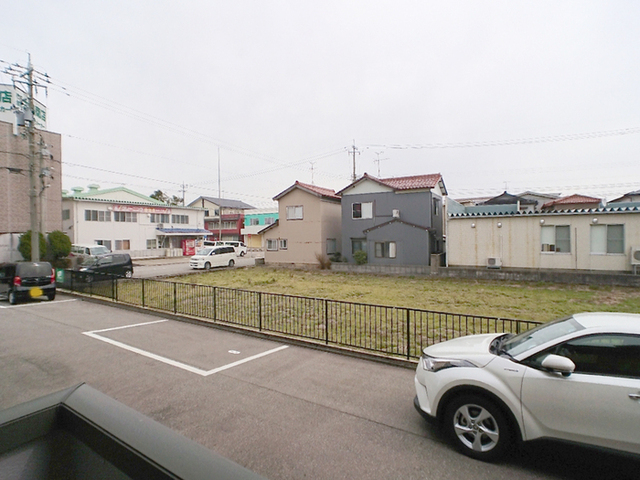 駐車場　駐車場（前）