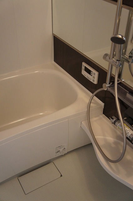 バス・シャワールーム　追い焚き付きです