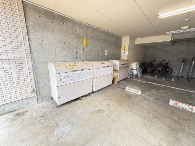 その他　敷地内ゴミ捨て場