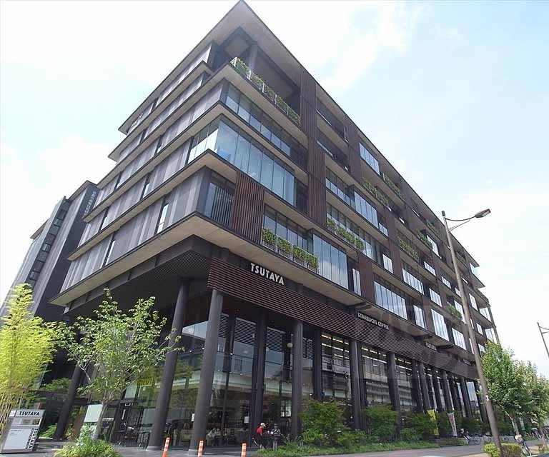 レンタルビデオ　TSUTAYA　京都リサーチパーク店（レンタルビデオ）まで750m