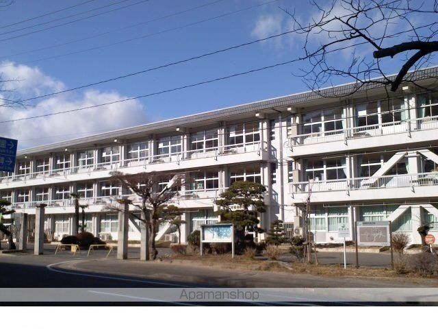 小学校　二本松市立二本松北小学校（小学校）まで1600m