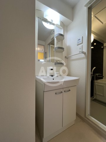 洗面設備　エルソル江坂　洗面台