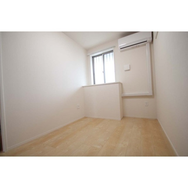 その他設備　洋室　エアコン付き