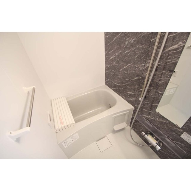 バス・シャワールーム　追い焚き、浴室乾燥ができます