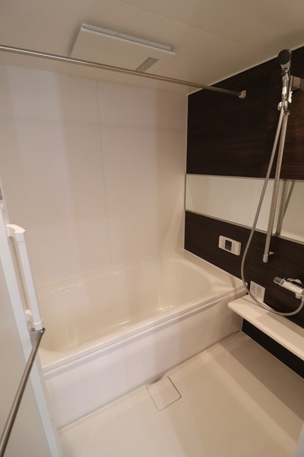 バス・シャワールーム　浴室