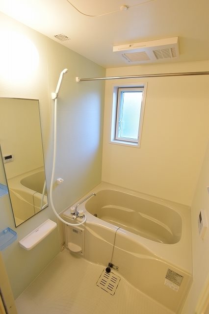 バス・シャワールーム　追い炊き機能浴室