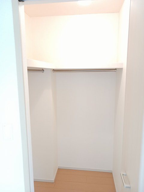 収納　ウォークインクローゼット