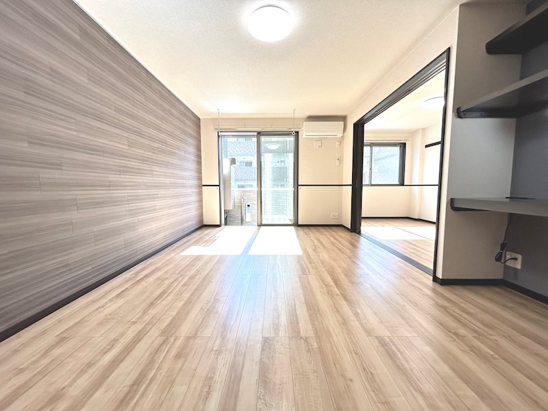 居室・リビング　※写真は別部屋のものです。（参考）