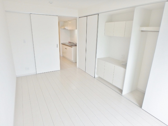 居室・リビング　同施工会社のイメージ写真です。