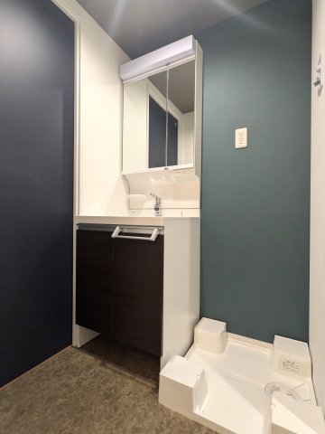 洗面設備　スペースが確保できる洗面所です