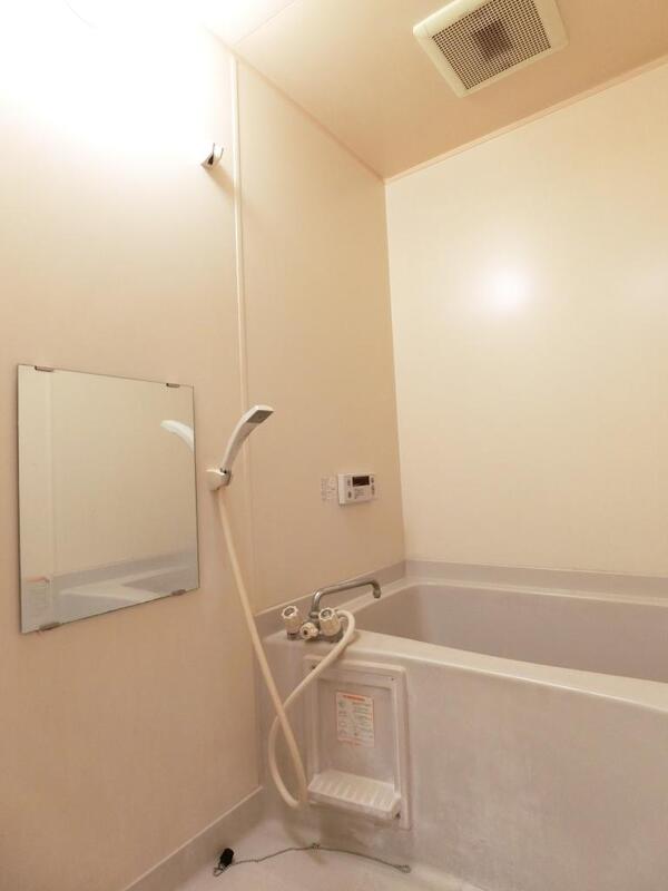 バス・シャワールーム　追い焚き付