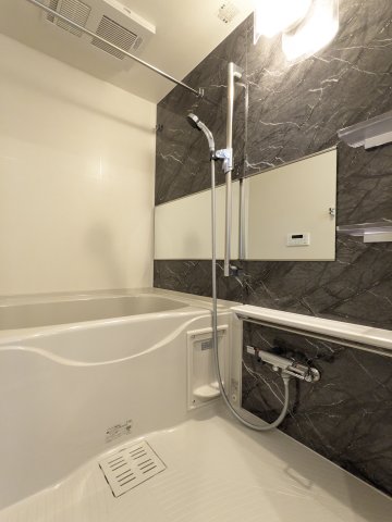 バス・シャワールーム　きれいなお風呂です