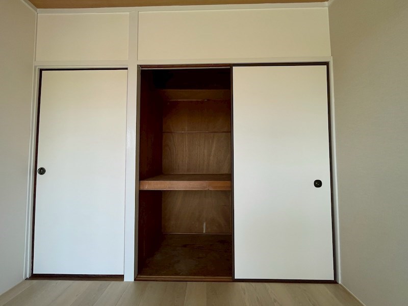 収納　押し入れがあります。