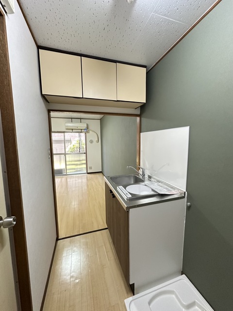 キッチン　別部屋参考写真です